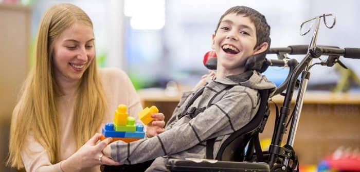 طب فیزیکی و کار کودکان مبتلا به فلج مغزی