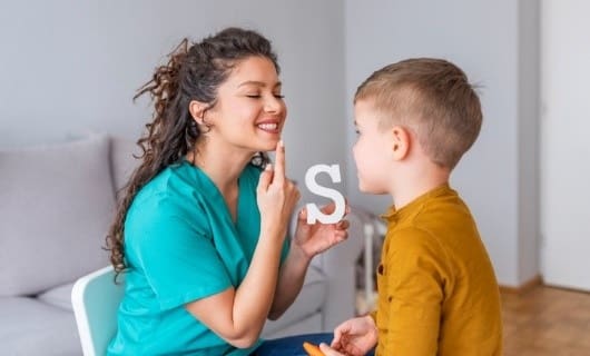 گفتار درمانی