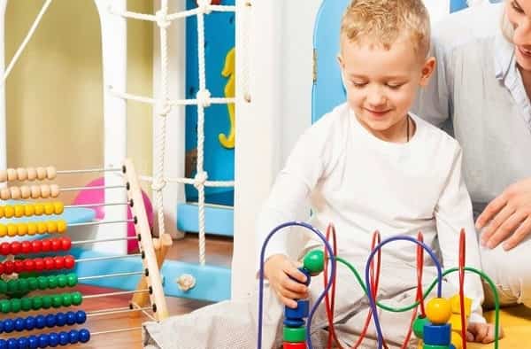 برنامه فعالیت حسی - حرکتی برای درمان کودکان مبتلا اوتیسم